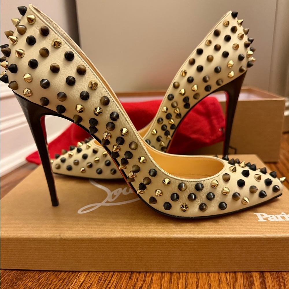 Christian Louboutin Beige & Black Studded Heels FOLLIES SPIKES white ivory